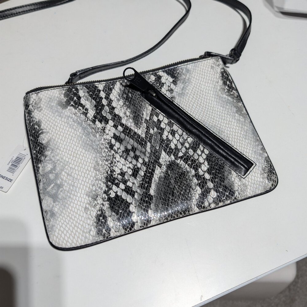 The Gap Genuine Leather Snake Skin Print Crossbody Excellent Condition N/W/Tags